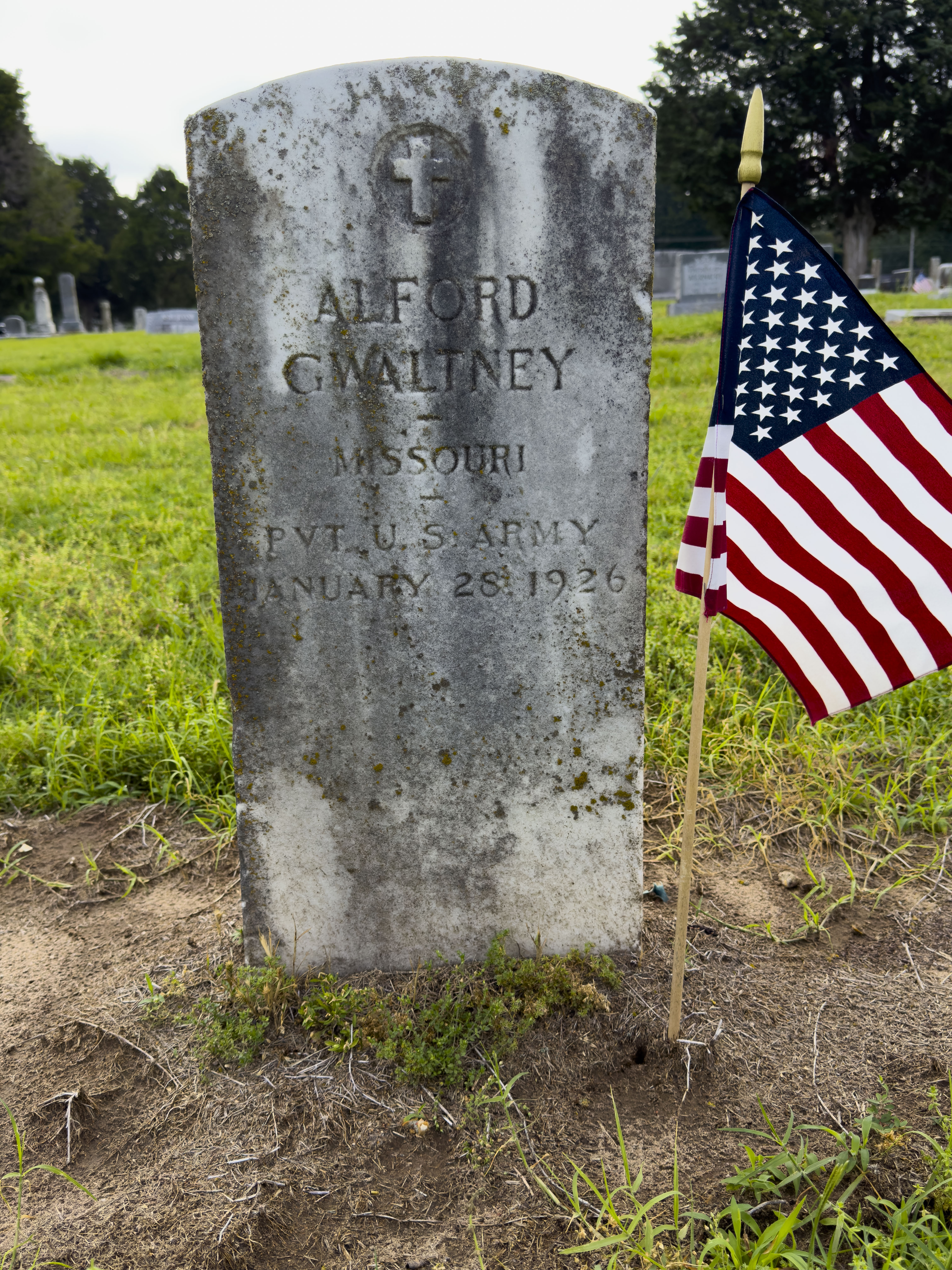 Photo for American Legion Post 66 Joins Community Volunteers to Honor Veterans at Oak Ridge Cemetery